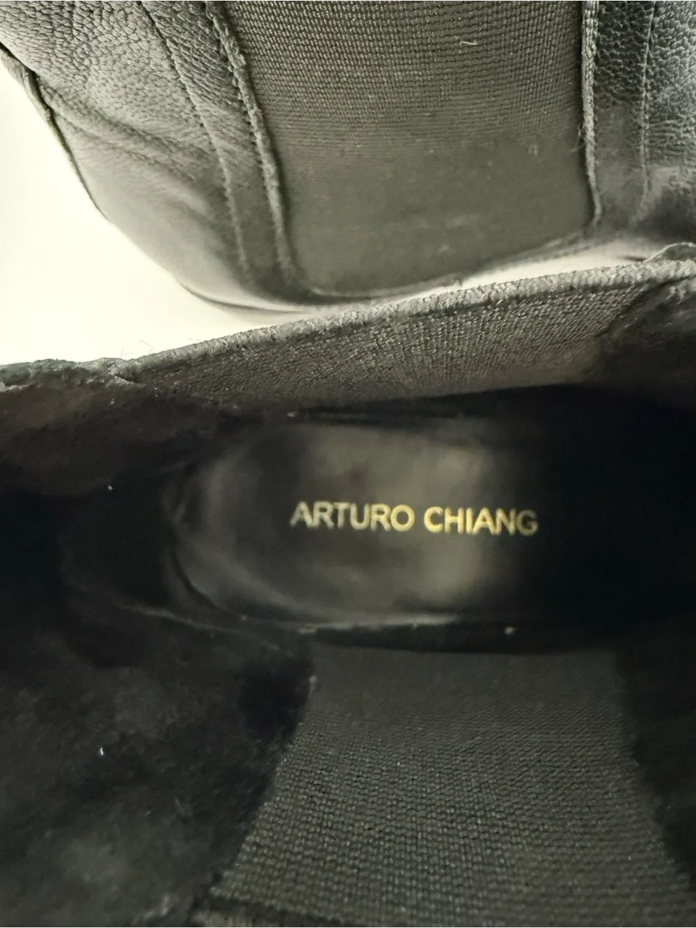 Arturo Chiang classic black